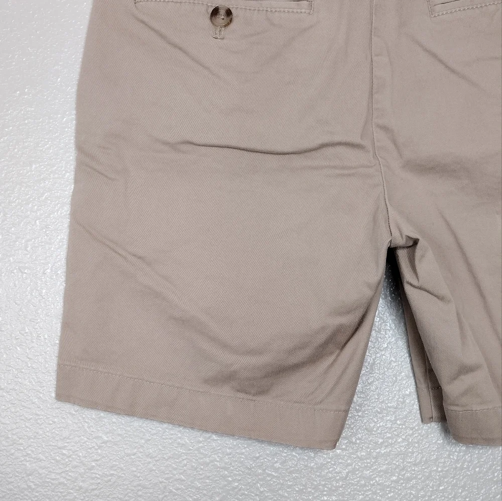 Vineyard Vines Boy's Preppy Casual Neutral Tan Outdoors Flat Front Short Size 16